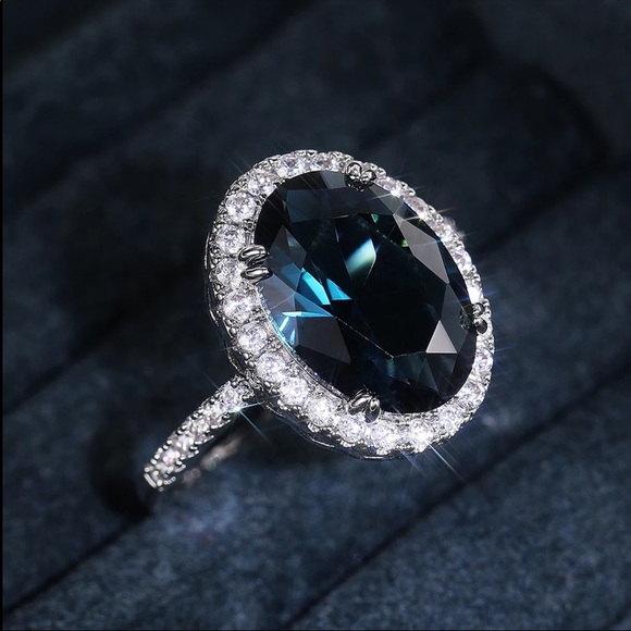 New 925 Silver Big Oval Sapphire Ladies Ring - Picture 2 of 6